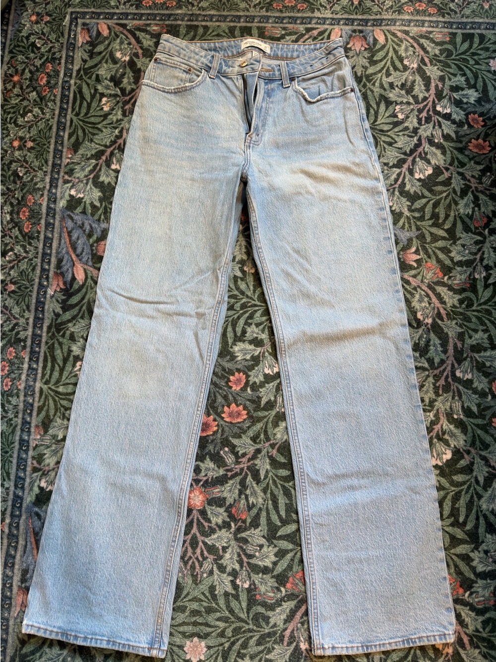 Abercrombie Curve Love High Rise Relaxed Jean